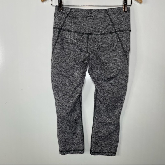 Patagonia Dark Heather Gray Capri Leggings Xsmall - Picture 2 of 5